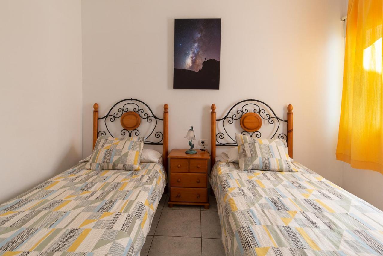 Apartamentos Leomar I Los Llanos De Aridane Extérieur photo